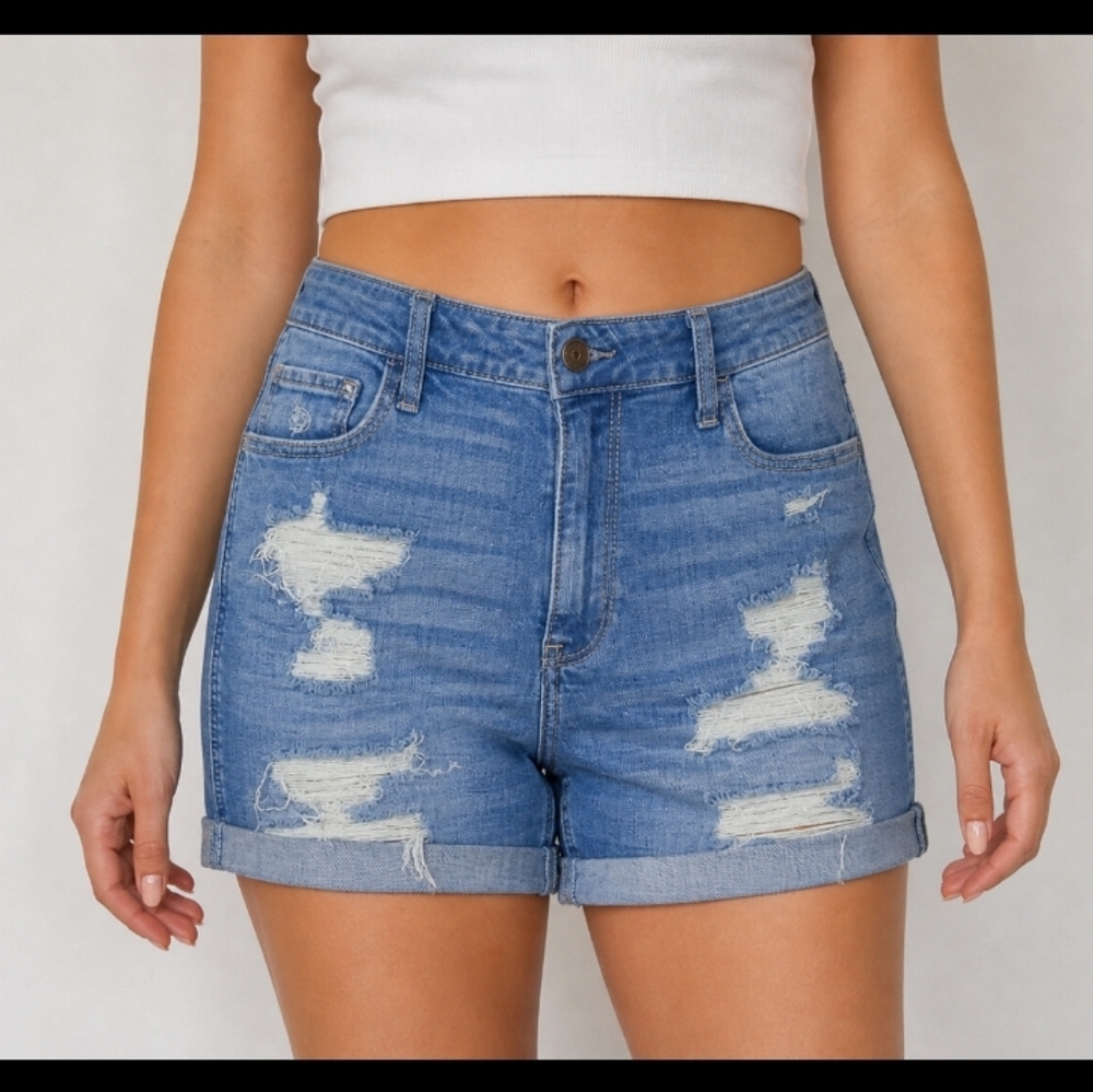 HOLLISTER Curvy Ultra High Rise Distressed Shorts 9 Junior